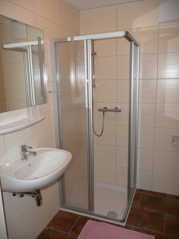 Gasthaus Pension Zur Nixe Steinbach am Attersee Kamer foto