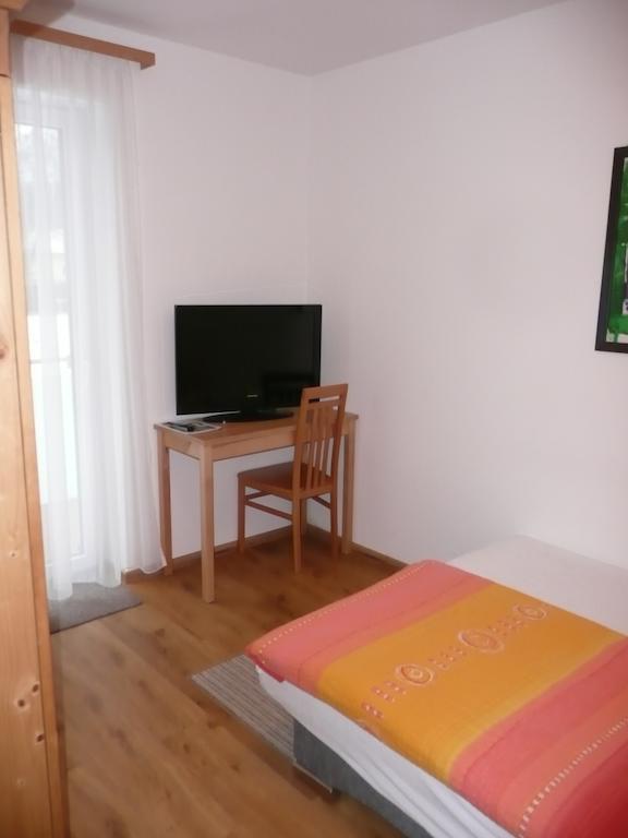 Gasthaus Pension Zur Nixe Steinbach am Attersee Kamer foto